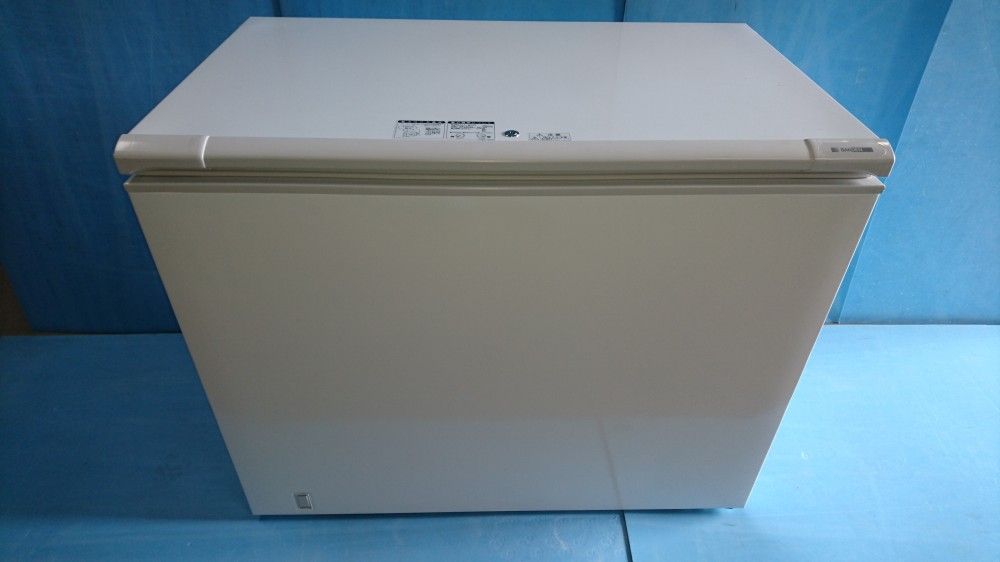 冷凍ストッカー サンデン SH-220X | H-398 | 稲尾レントオール